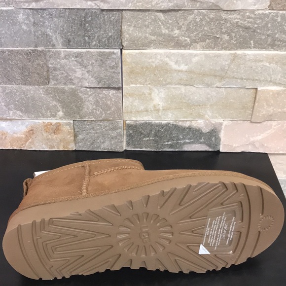 🎁 UGG Classic Ultra Mini Women's Ankle Boot - Picture 12 of 14